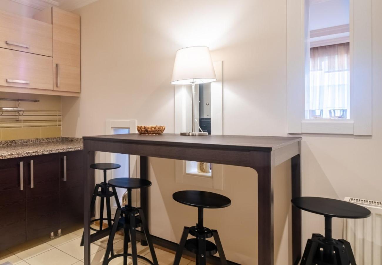 Апартаменти Exclusive Flat With Balcony In Nisantasi Стамбул Екстер'єр фото